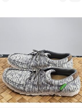 Twisted X Gray Patterned Shoes Size 7